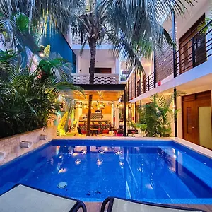 hotel-latino.quintano-roohotels.com/